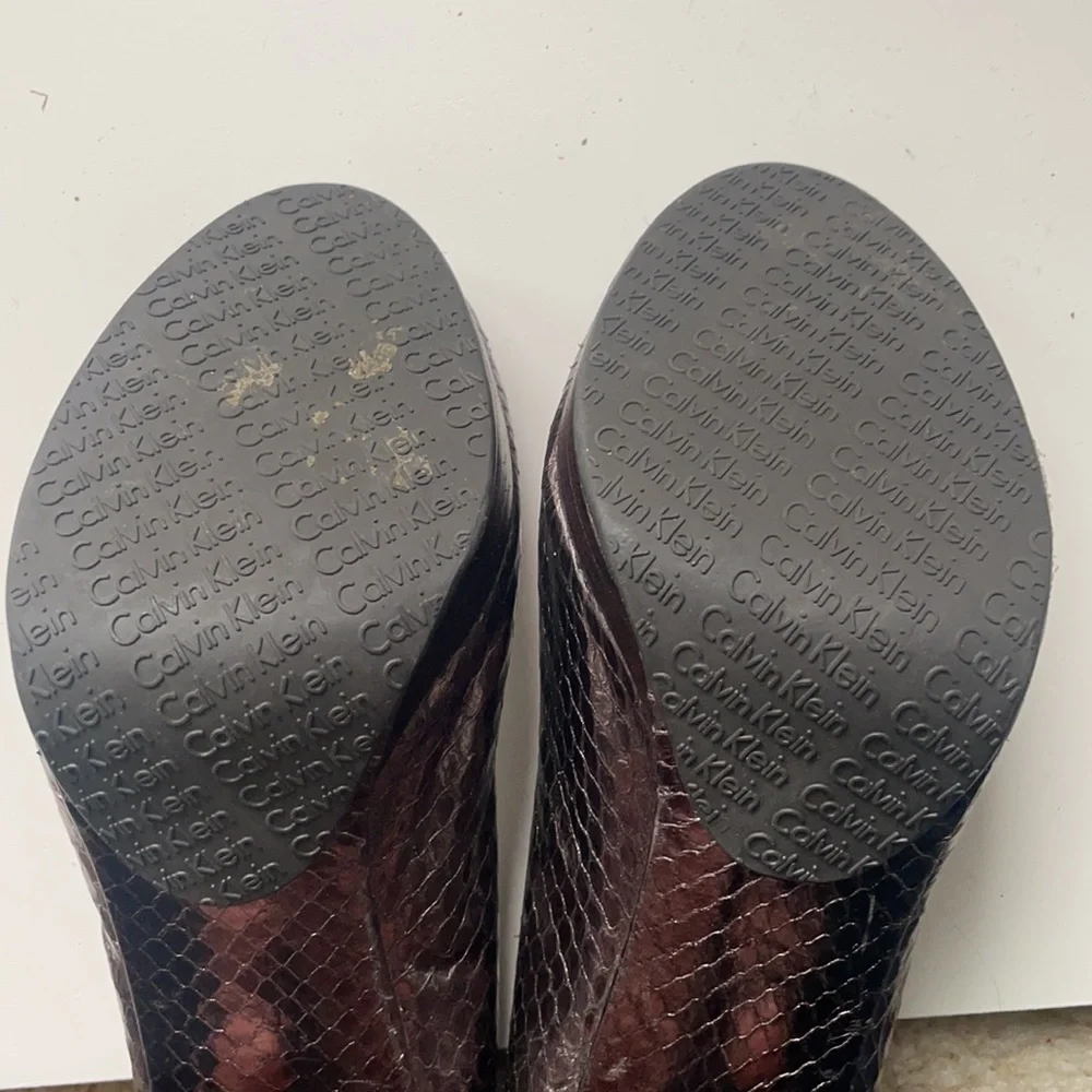 Calvin Klein Dahlia Metallic Peep Toe Heeled Platforms Size‎ 7M